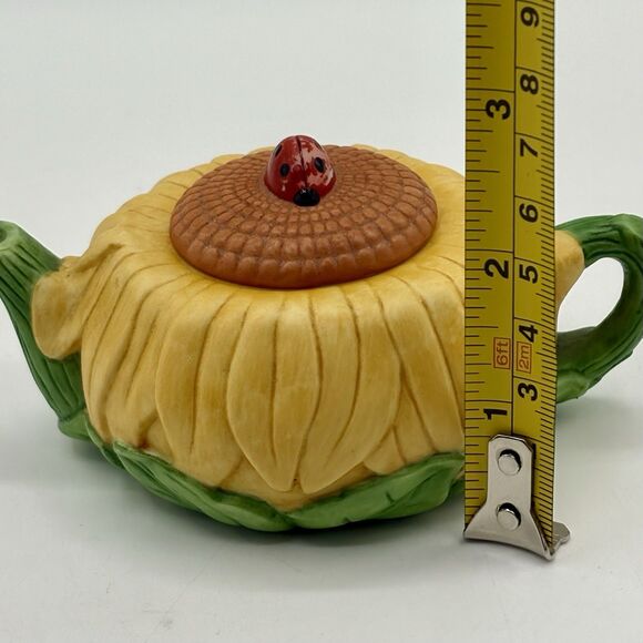 Avon Seasons Harvest 1995 Miniature Ceramic Teapot Sunflower With Ladybug - Picture 8 of 8